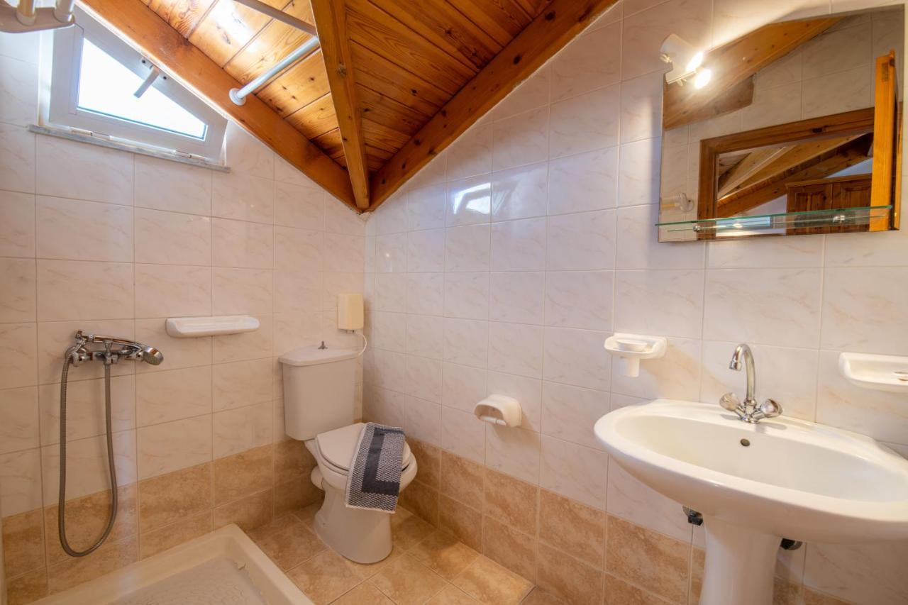 Achillion & Hotel apartamentowy Ammoudi