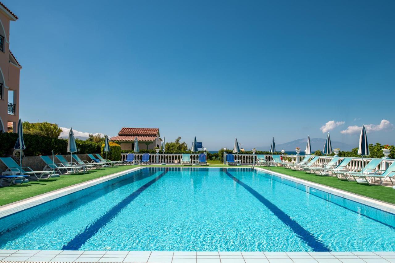 Achillion & Hotel apartamentowy 2*